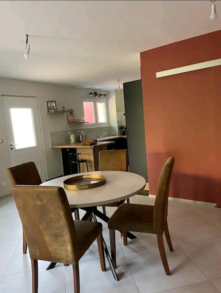 Maison Montoison Eksteriør bilde